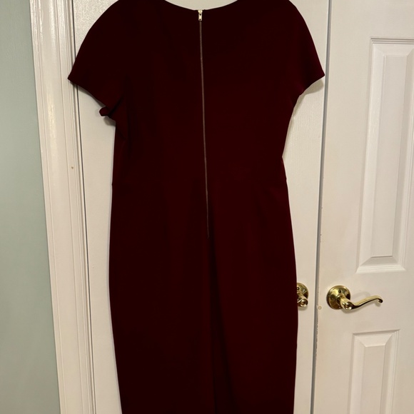 MAGGY LONDON ASYMMETRICAL NECKLINE SHEATH DRESS - Picture 3 of 8